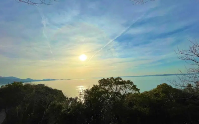Blue Amalfi – Outside – Tonosho