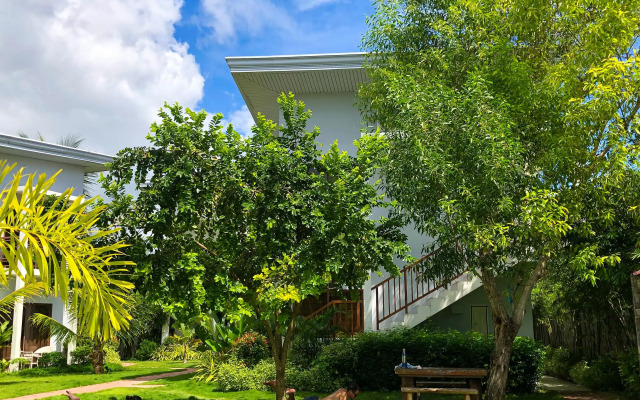 Red Picnic Hostel