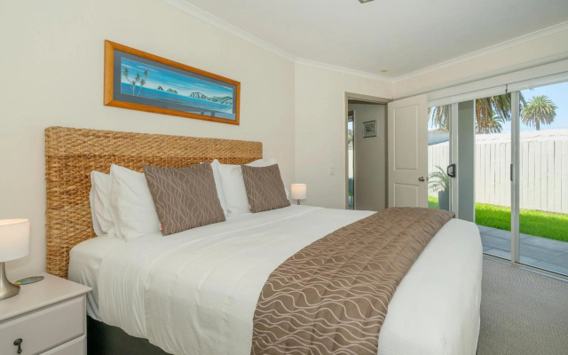 Crowsnest Apartments – Guest Rooms – Whitianga