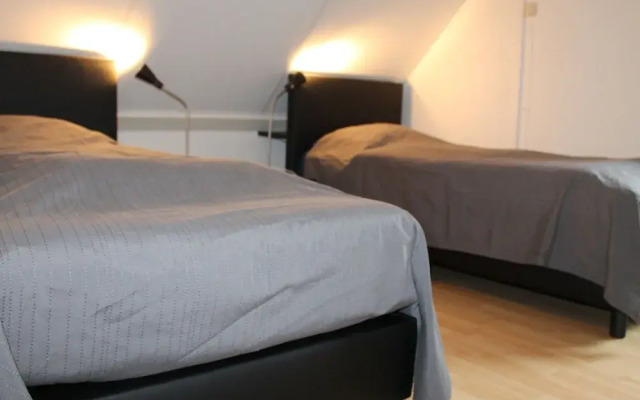 Nice Holiday Home 200m. From the Beach