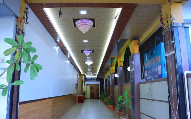 Mayura Lodge Residency