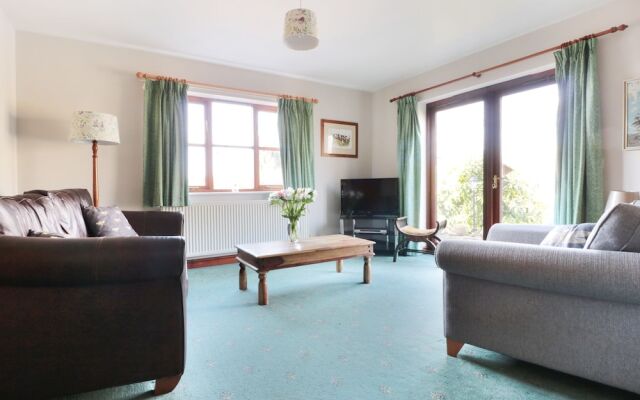 Little Wedderburn House