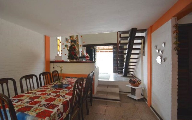 Yellow House Palmeiras Beach Caraguá