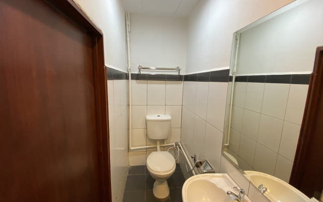 Super OYO 89847 Switz Paradise Hotel