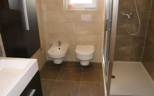 Smojver - Two Bedroom No.6