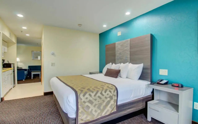 Plymouth Bay Inn and Suites
