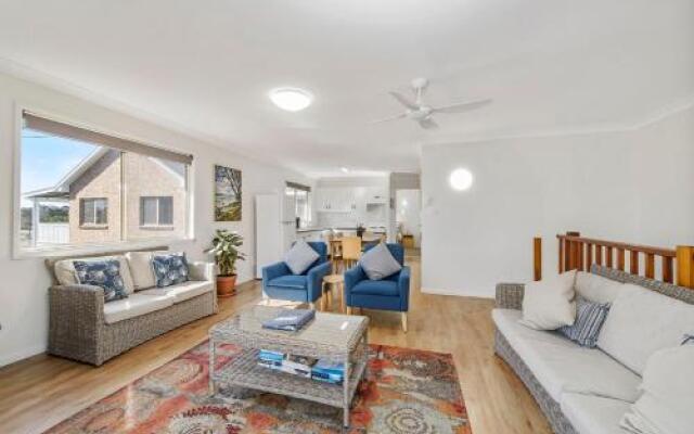 Bimbimbi 1 11 Willow Street