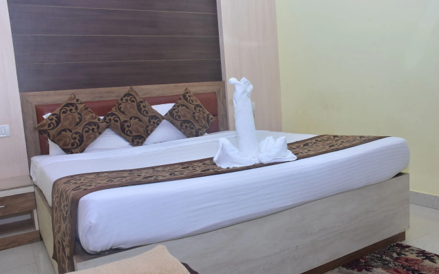 Hotel Arya Palace