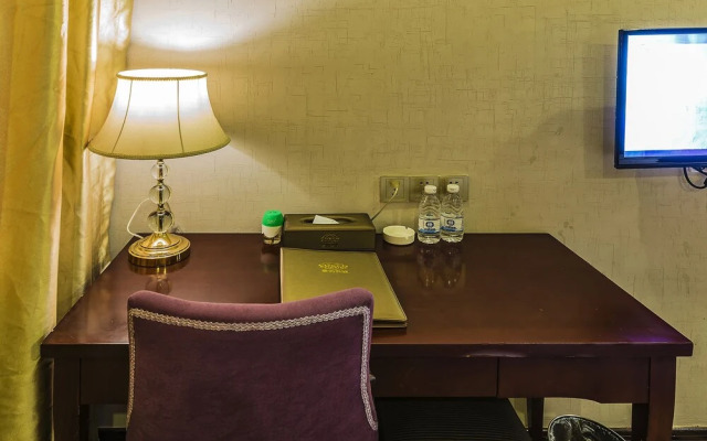 One Street Three Chengdu Hotel