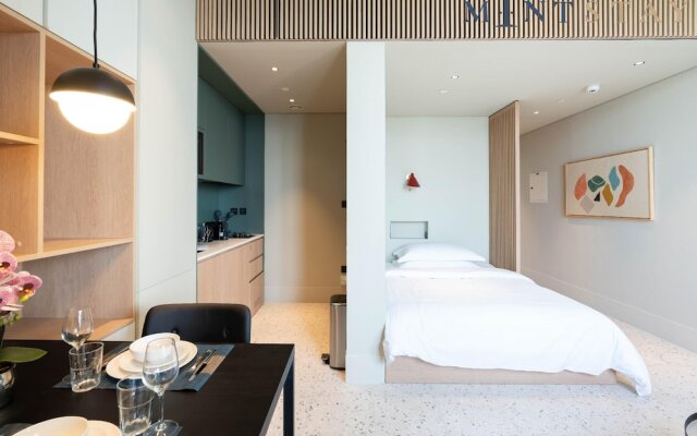 Convenient Studio w Burj Khalifa View