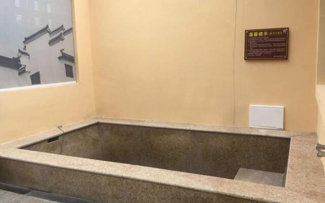 Yi Jing Lin Feng Hot Spring Hotel