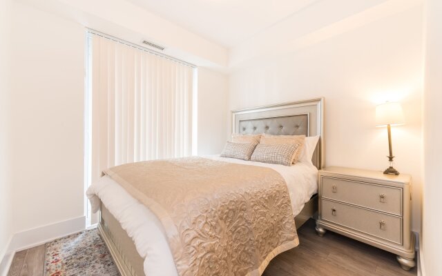 Grand Royal Condos - CN Tower