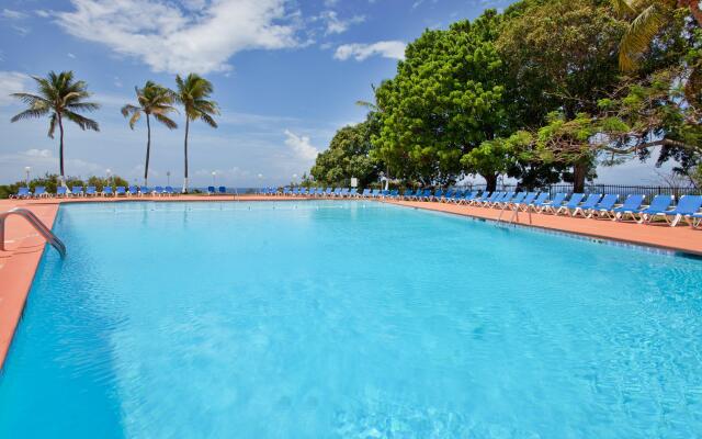 Holiday Inn Ponce & El Tropical Casino