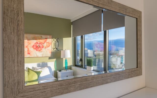 Home Away Luxury Apartments at Warren