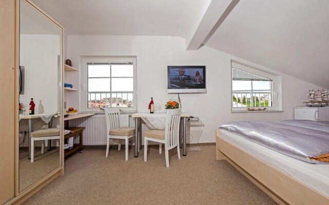 Apartments and Room Marko