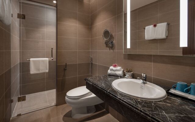 Brand New 2bdr Suite Rooftop Pool