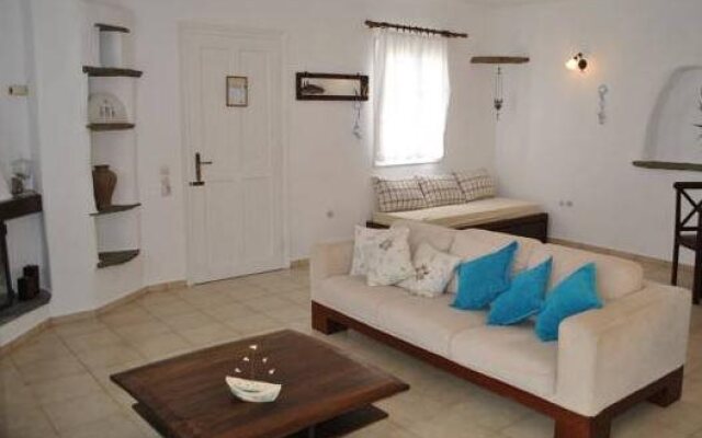 Cavos Studios & Appartements