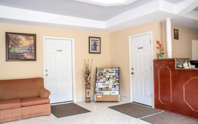 Econo Lodge Bradford