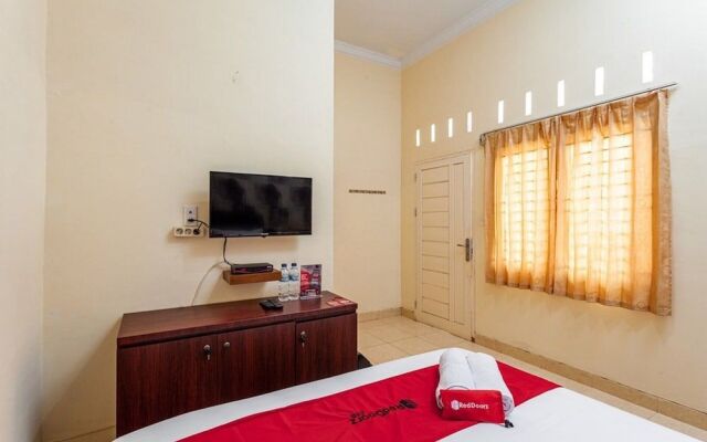 RedDoorz Syariah @ Jalan Letda Sujono Tembung