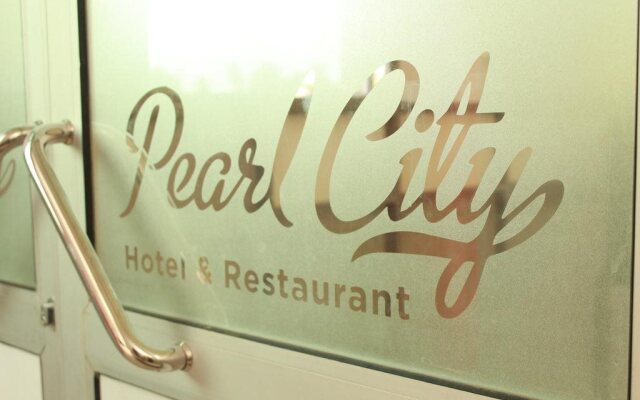 Pearl City Hotel