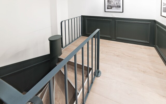Luxury 3BDR République I by Livinparis