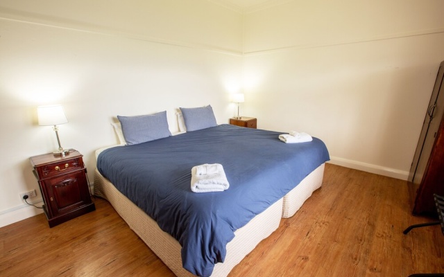 Smith Street Cottage Naracoorte – Guest Rooms – Naracoorte