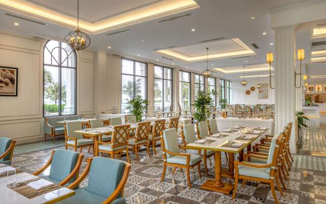 Melia Vinpearl Cam Ranh Beach Resort