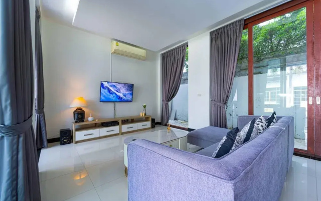 Beautiful 4-Bedroom Pool Villa BL9