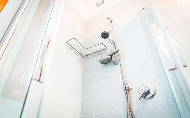 Comfortable Flat With Pool and Green Space