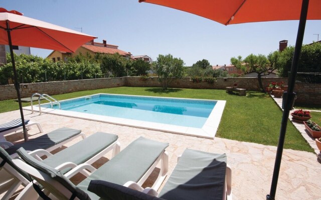 Stunning Home in Medulin With Wifi and 4 Bedrooms