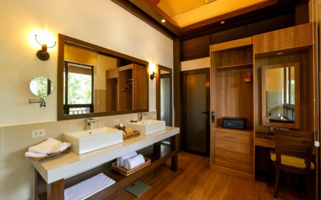 Lihim Resorts