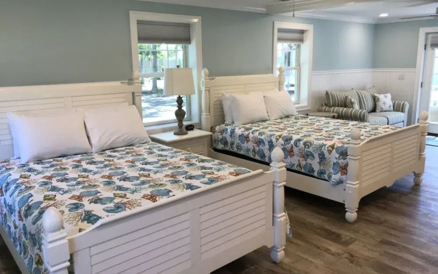 Falmouth Heights Motor Lodge