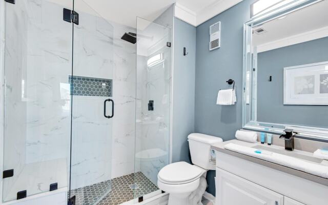 Poolside Villas #104