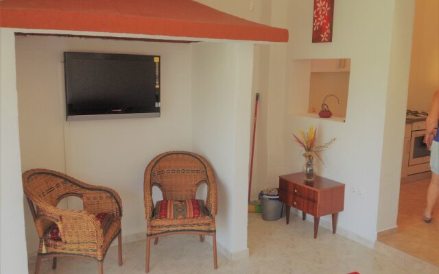 Bungalow Small House