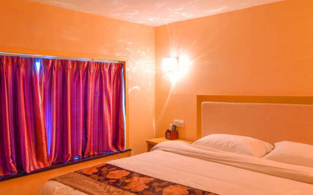 Xianning Jia Yuan Business Hotel