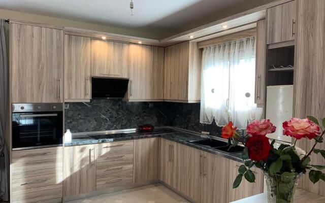 Lovely 2-bedroom holiday home in Nea Kallikratia