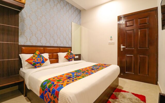 Fabhotel California Heights