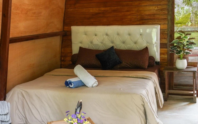 Lullabi Lumbung Villa – Guest Rooms – Senggigi