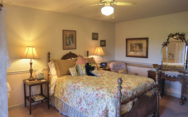 Blue Mountain Mist Country Inn & Spa