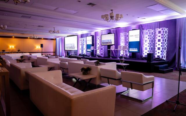 Holiday Inn Burlington Conference Centre by IHG