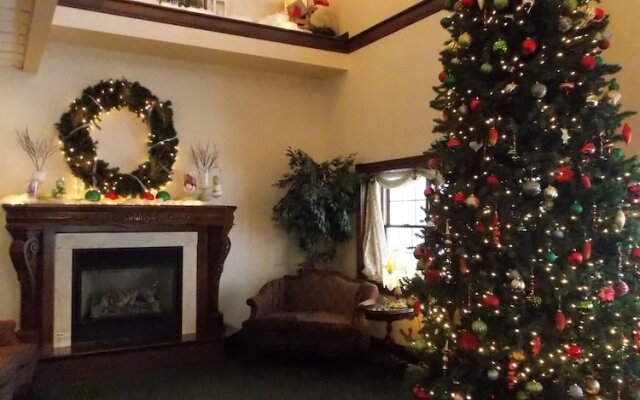 Inn at Amish Door