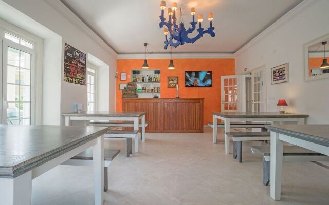 Blue Boutique Hostel & Suites