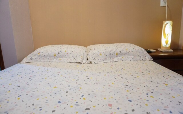 Hostel House Santinho