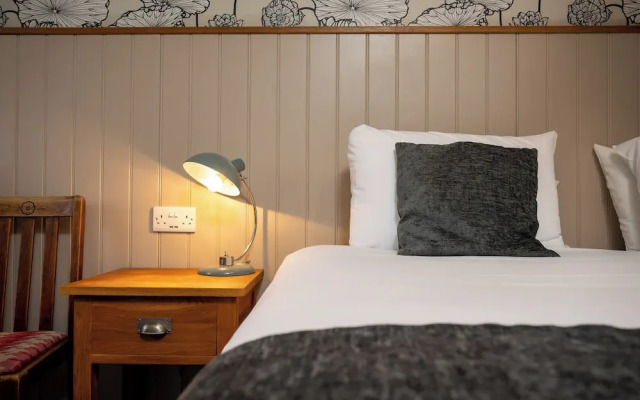 The Cedars Inn by Greene King Inns