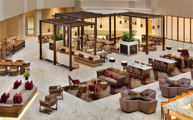 Hilton Phoenix Suites