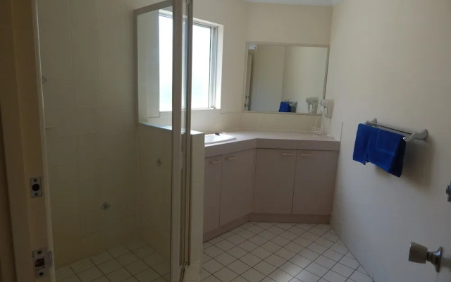 Tranquil Shores Holiday Apartments