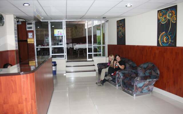 Hostal El Lobo - Hostel