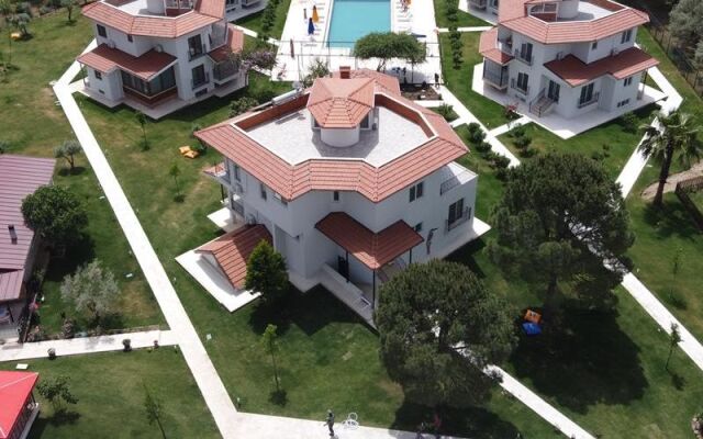 Ayakli Gol Evleri
