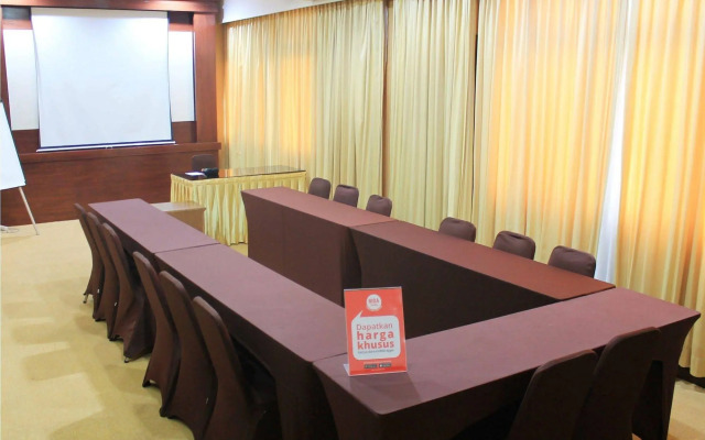 NIDA Rooms Jalan Colombo Tugu Station