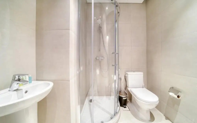 Serene Beachfront Ain Dubai View at Address JBR